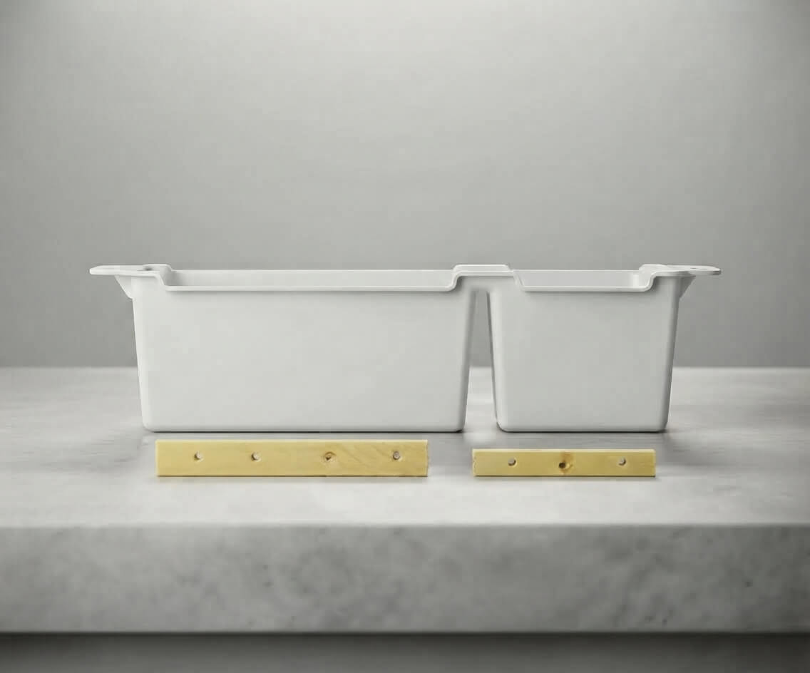 Plastic Hive Feeder (White) / Float