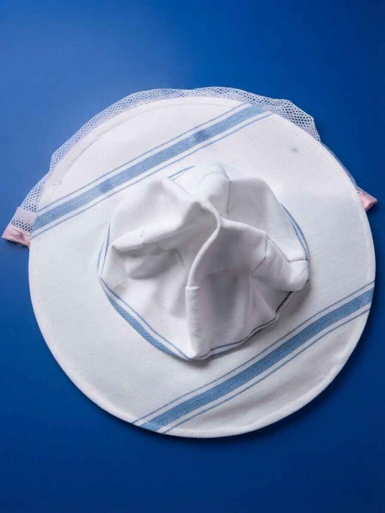 Double-Inner Layer White Bee Hat
