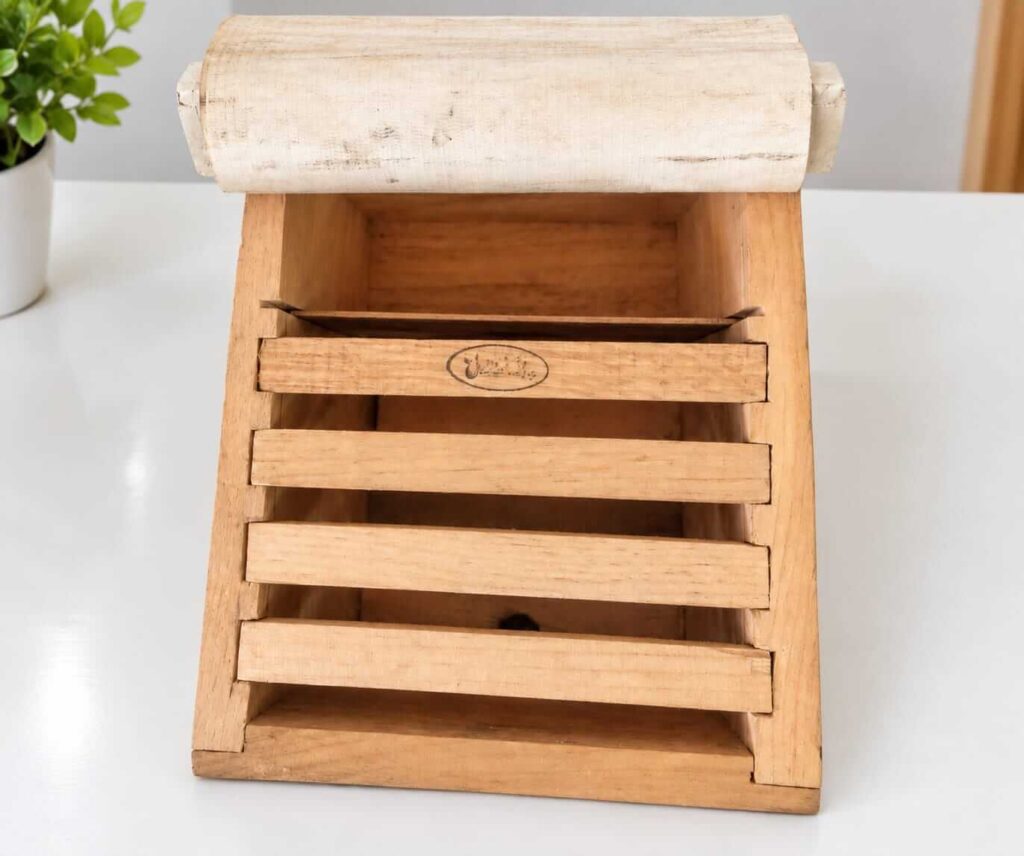 Queen Mating & Breeding Nuc (China Style & Wood Options)