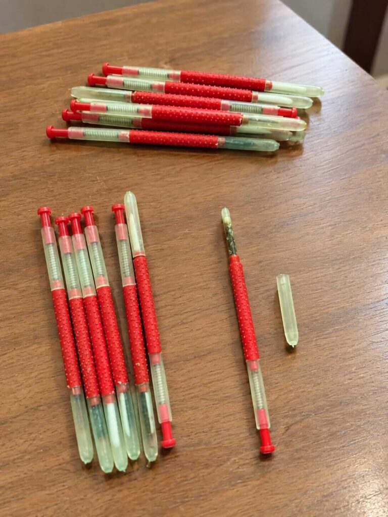 Queen Larvae Grafting Needle (Plastic & Mattel) Options