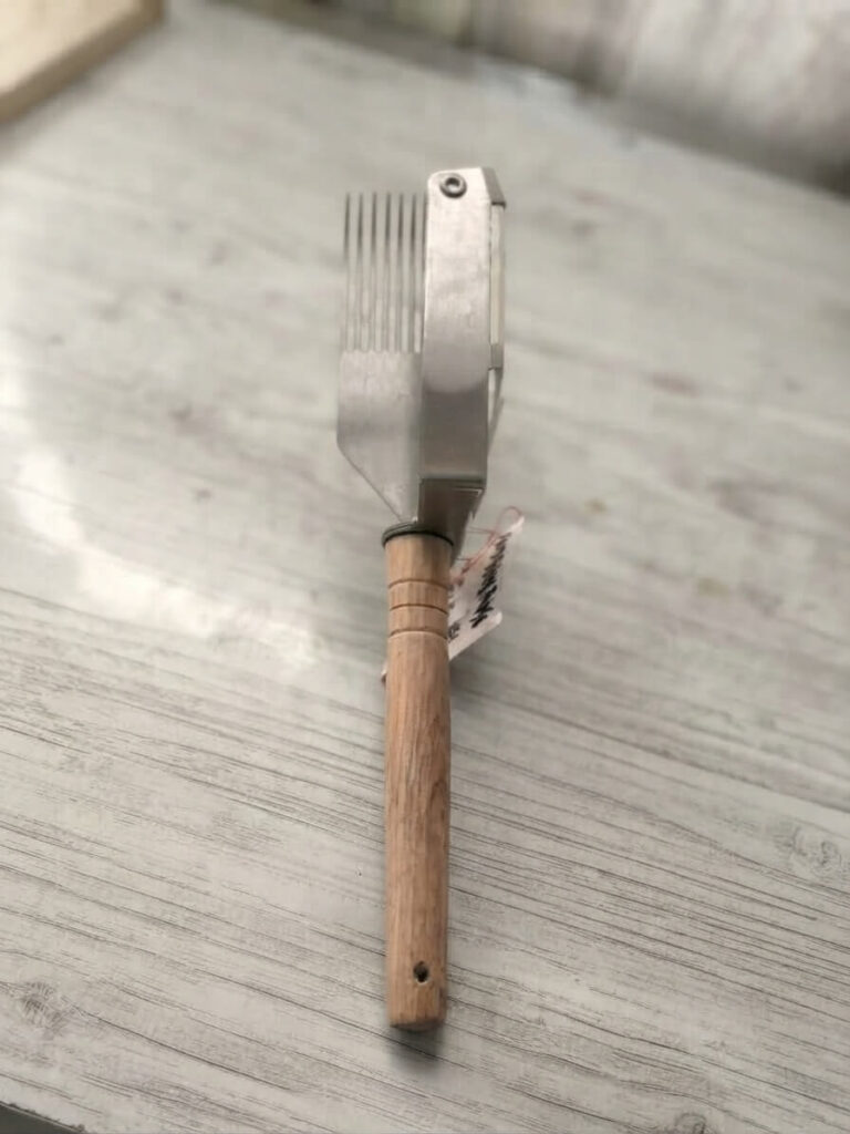 Wooden Handle Stainless Steel Uncapping Fork